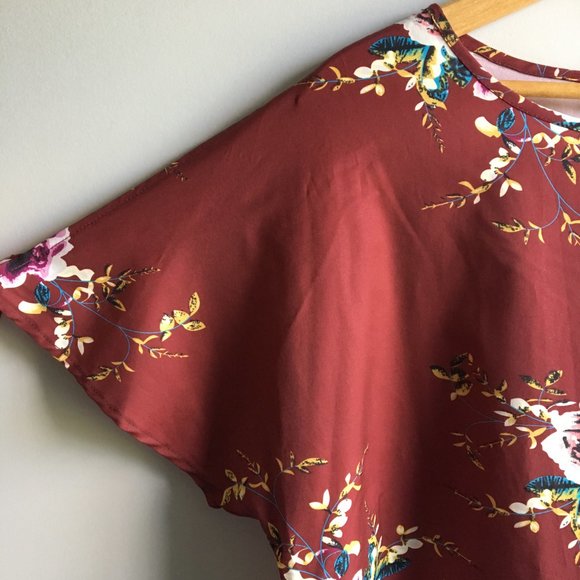 ⚪ 3/$15 SHEIN burgundy floral cold shoulder top - Picture 10 of 15